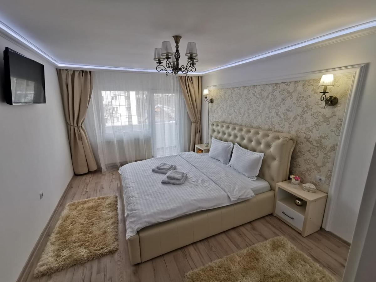 Апартаменты Apartament Gold Luxury Тыргу-Окна Экстерьер фото