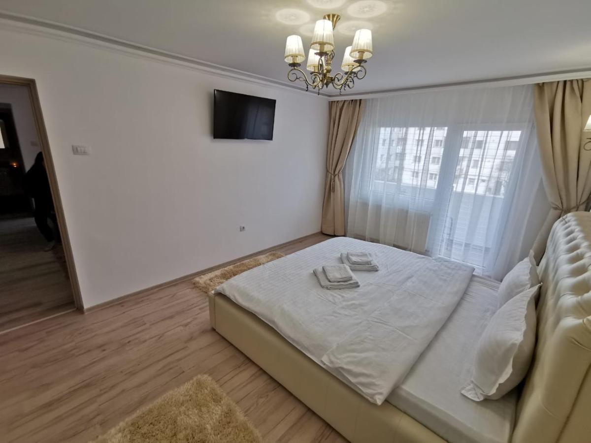 Апартаменты Apartament Gold Luxury Тыргу-Окна Экстерьер фото